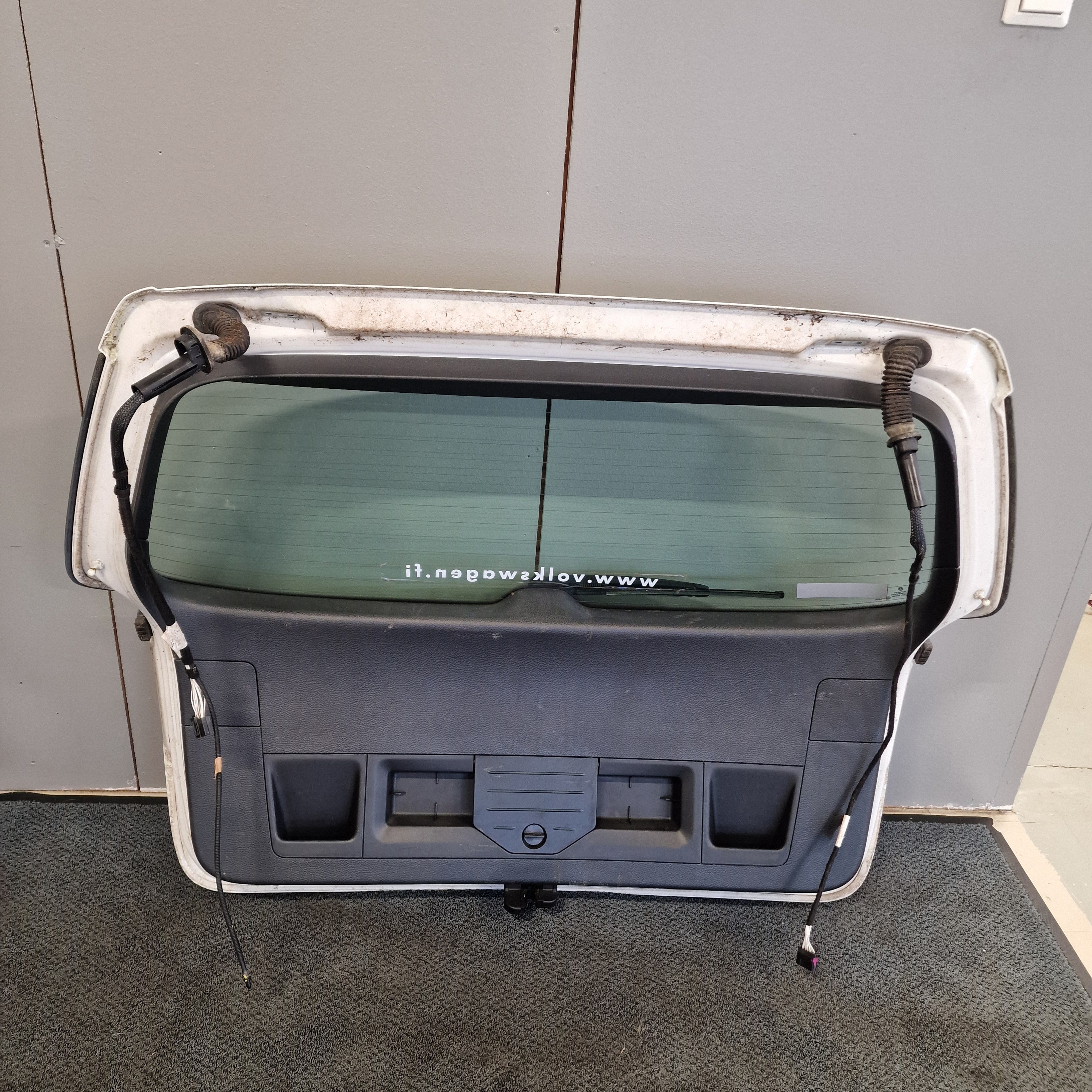 Takaluukku / Takakansi Volkswagen Passat B7 Variant 365 1.6 TDI diesel 2011