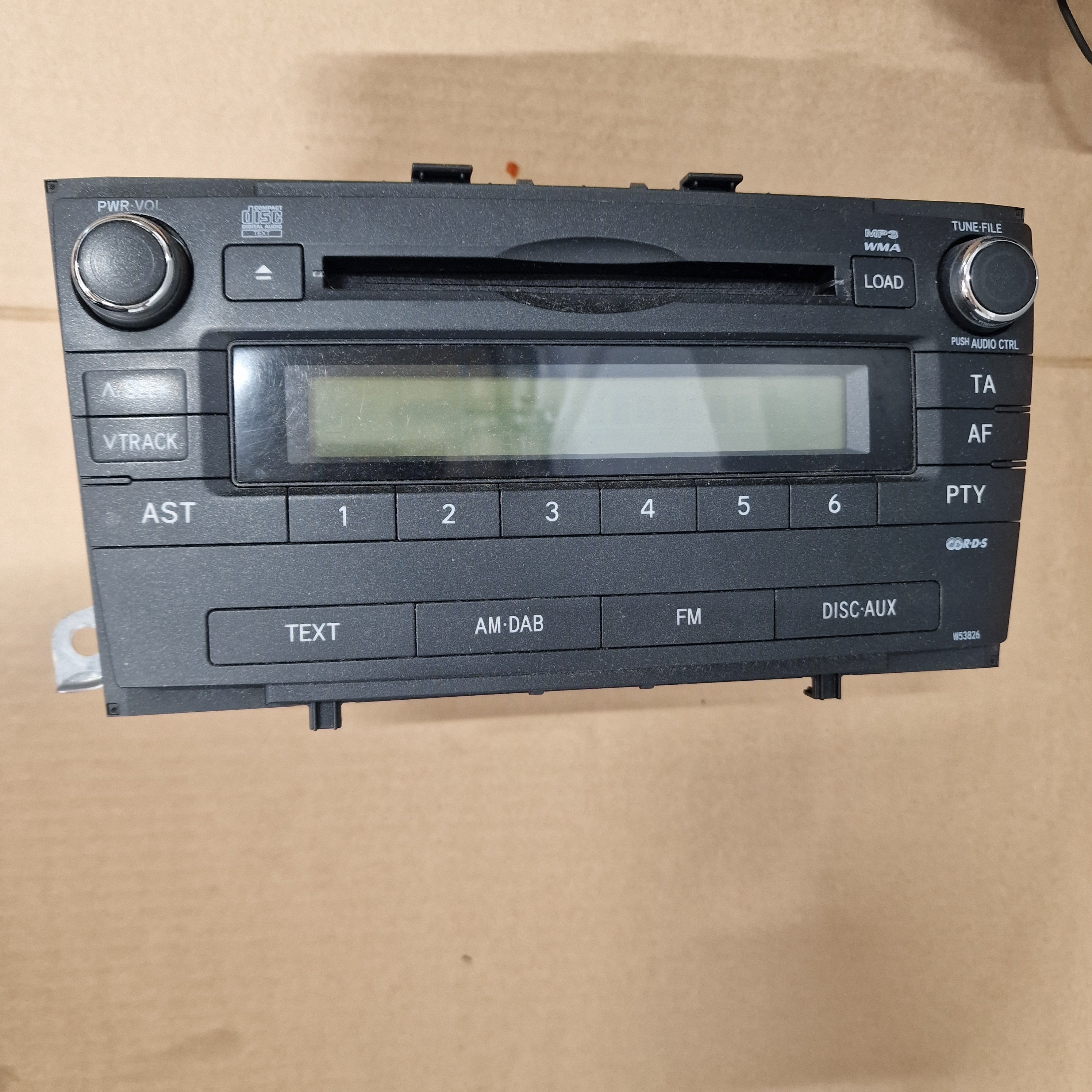 Radio Toyota Avensis StW (T27) 1.8 farmari bensiini 2009