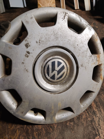 Pöykapselisarja 15" VW Passat B5 3B0601147