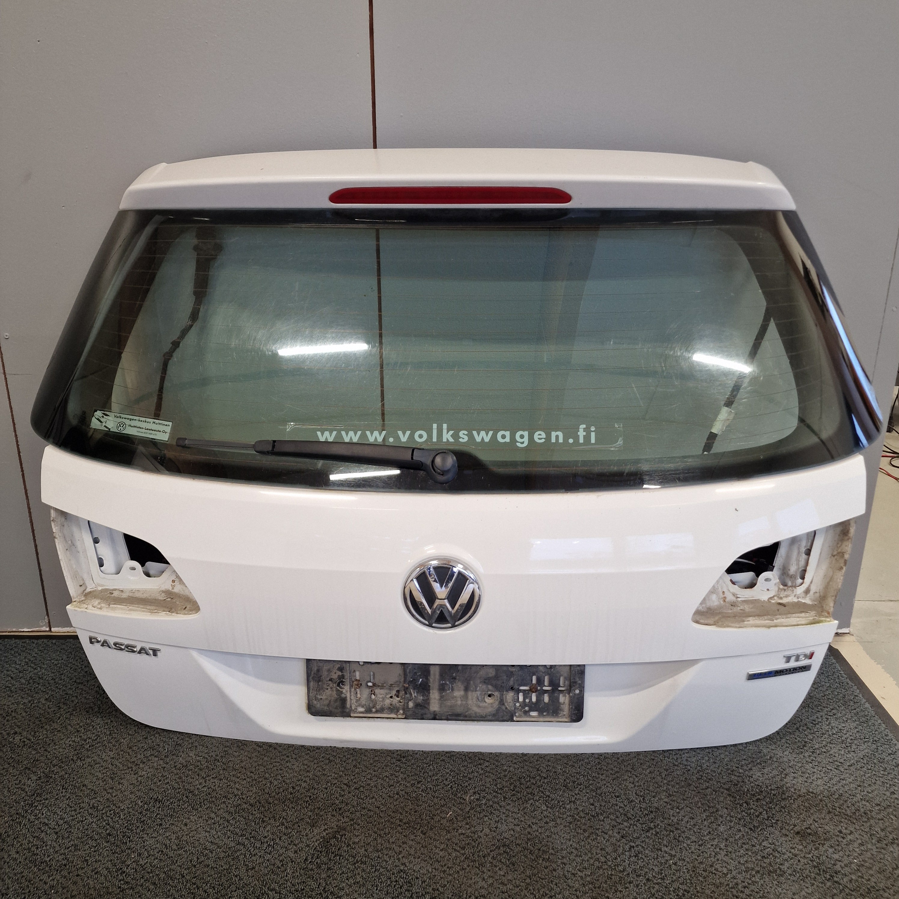 Takaluukku / Takakansi Volkswagen Passat B7 Variant 365 1.6 TDI diesel 2011