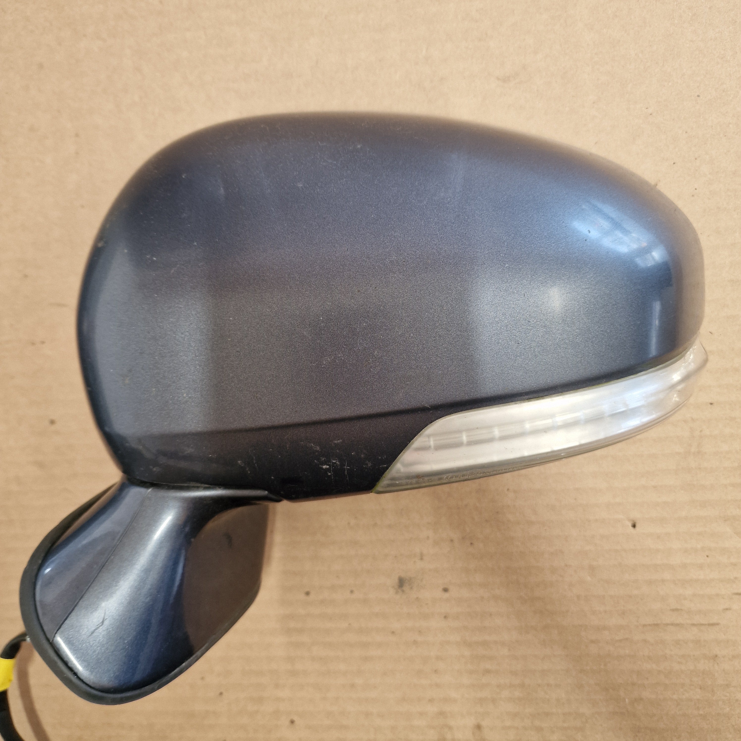 Peili vasen Toyota Avensis StW (T27) 1.8 farmari bensiini 2009, 026399