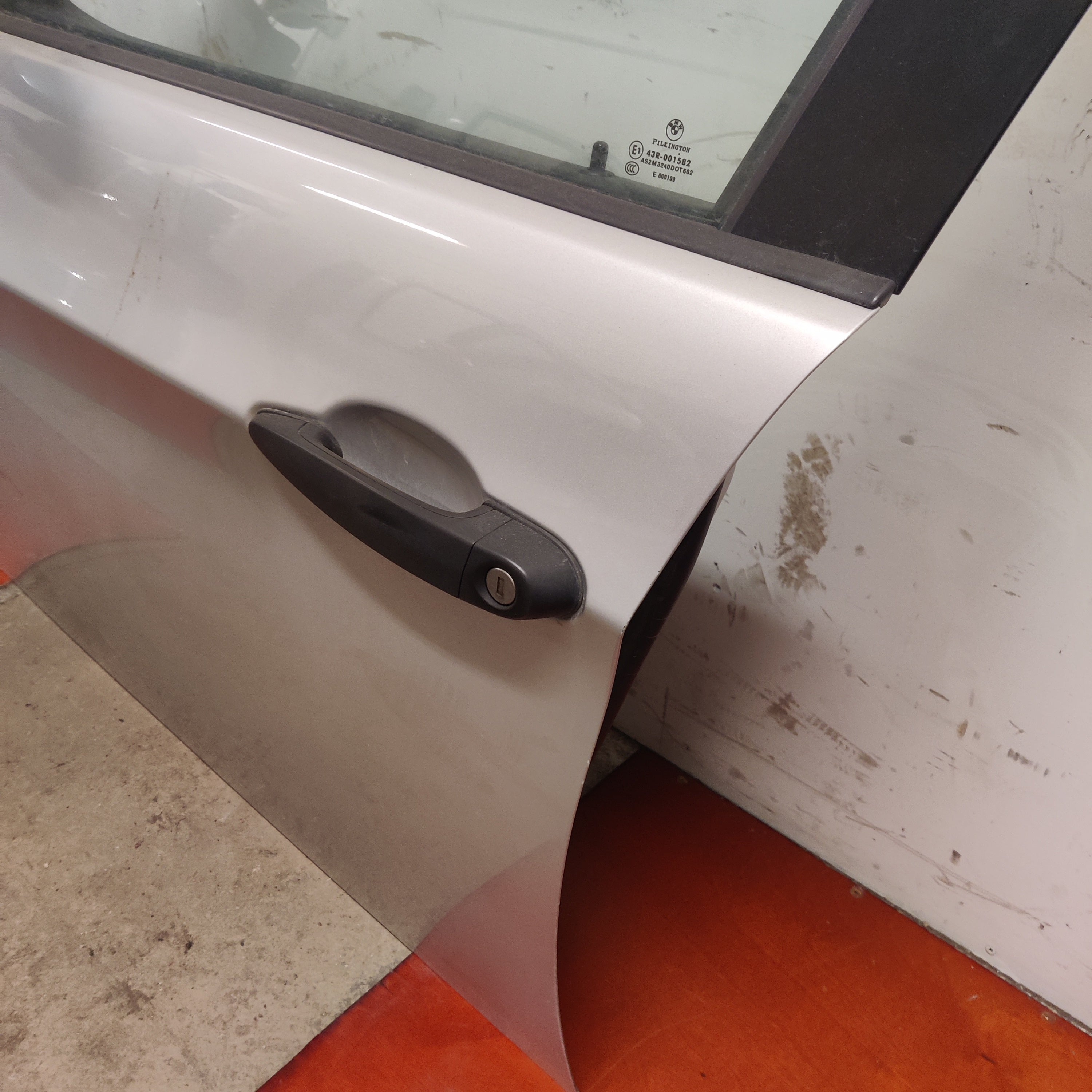 Etuovi, vasen BMW 3 Touring 320 D E91 2006