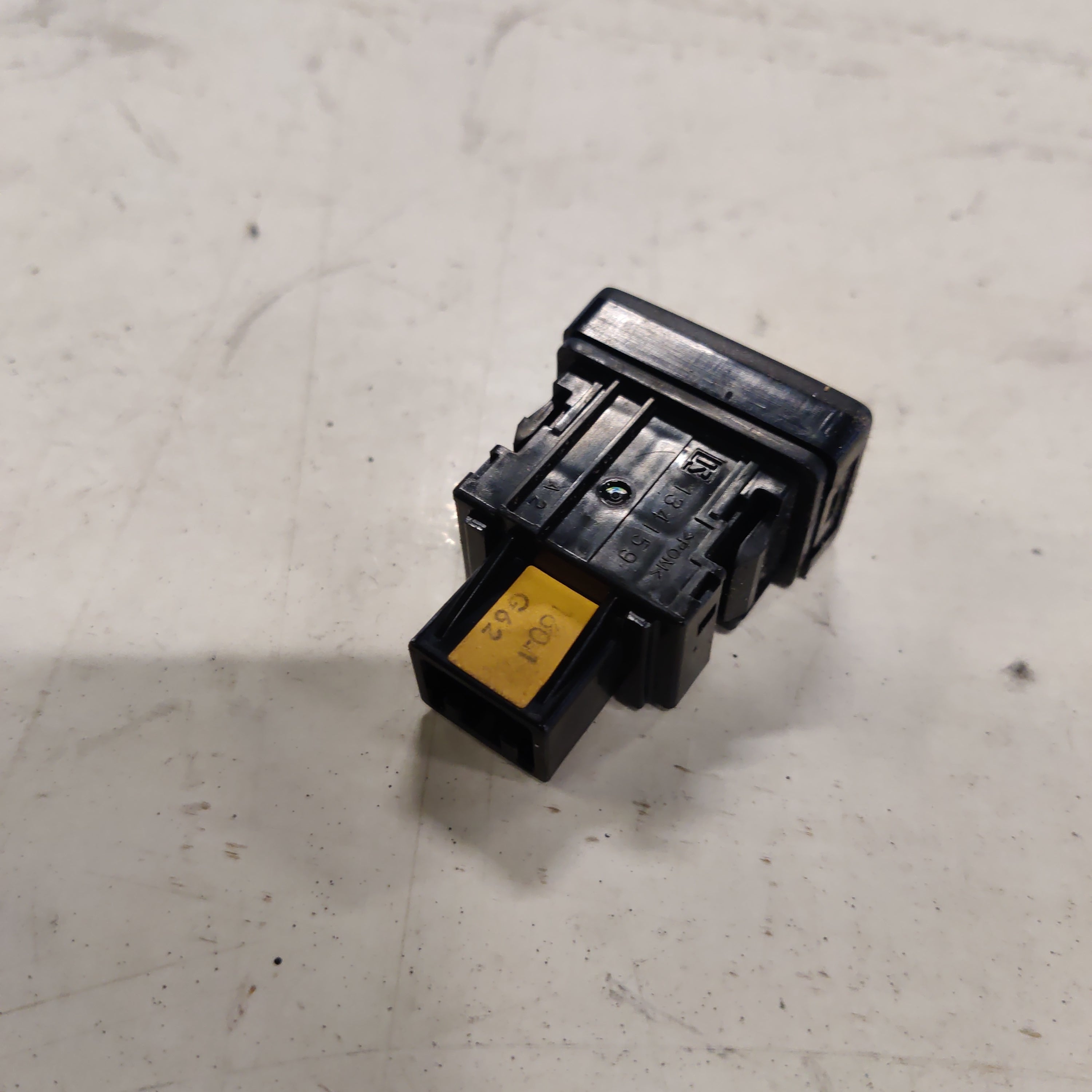 Ajovalojen korkeudensäätö katkaisin Toyota RAV 4 III 2.0 4WD 2006, 134159
