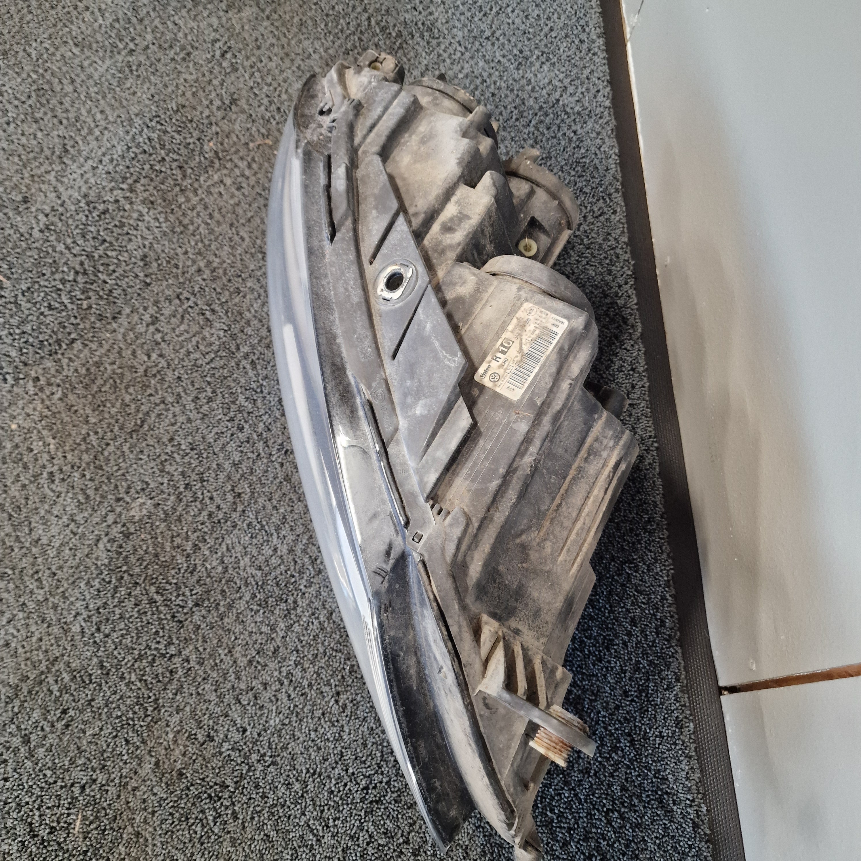 Ajovalo oikea Volkswagen Passat B7 Variant 365 1.6 TDI diesel 2011 3AB941006