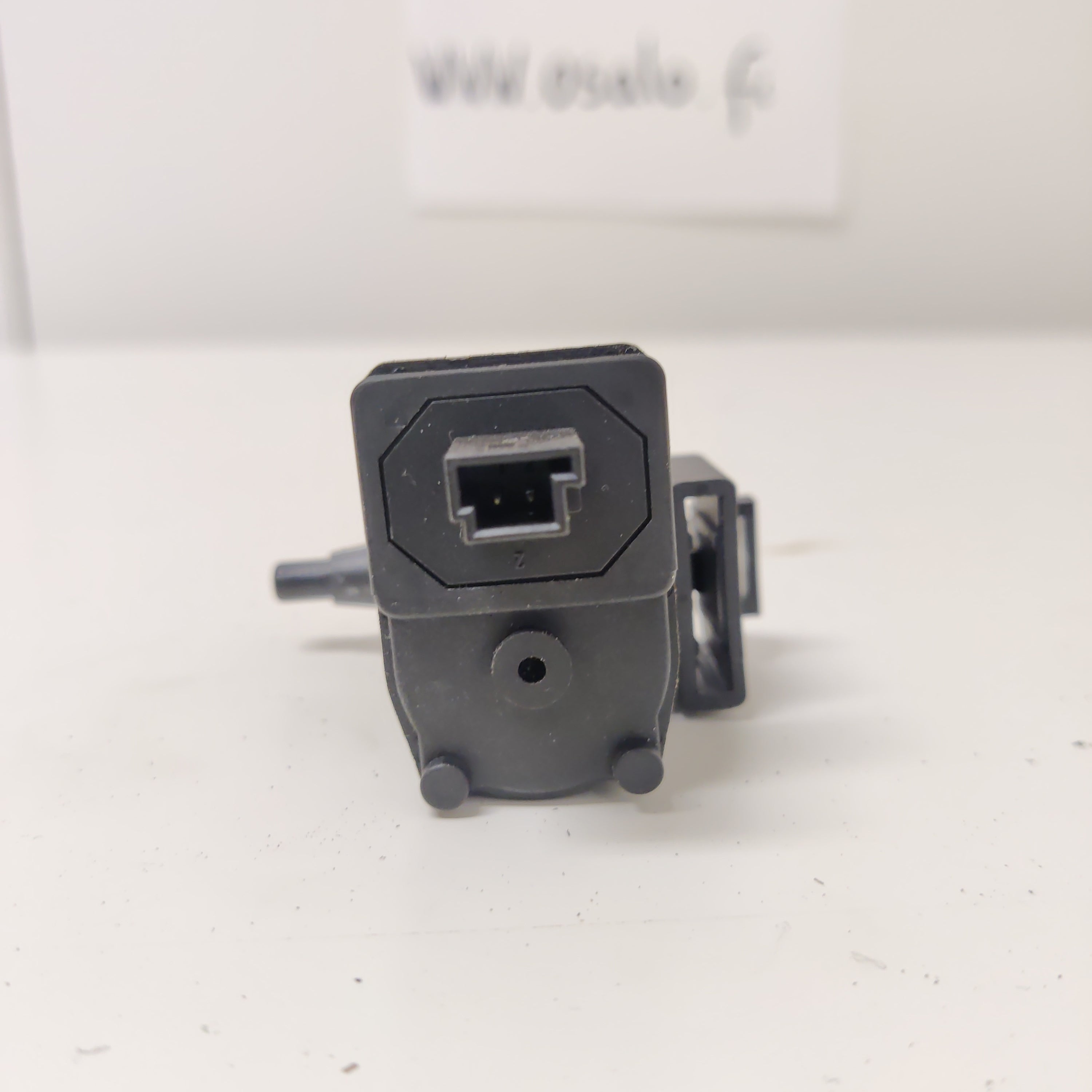 Alipaineventtiili, MB C-CLASS W203 2000, A2038000178