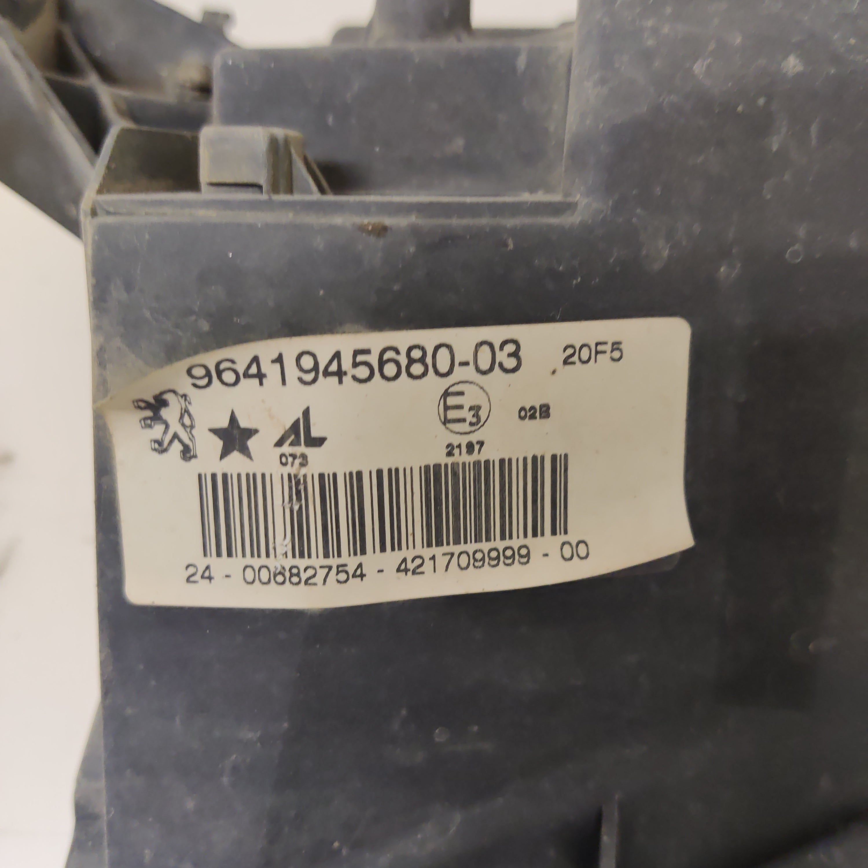 Etusumuvalo vasen, Peugeot 5D 407 SW 2.0 Farmari 2005, 9641945680-03