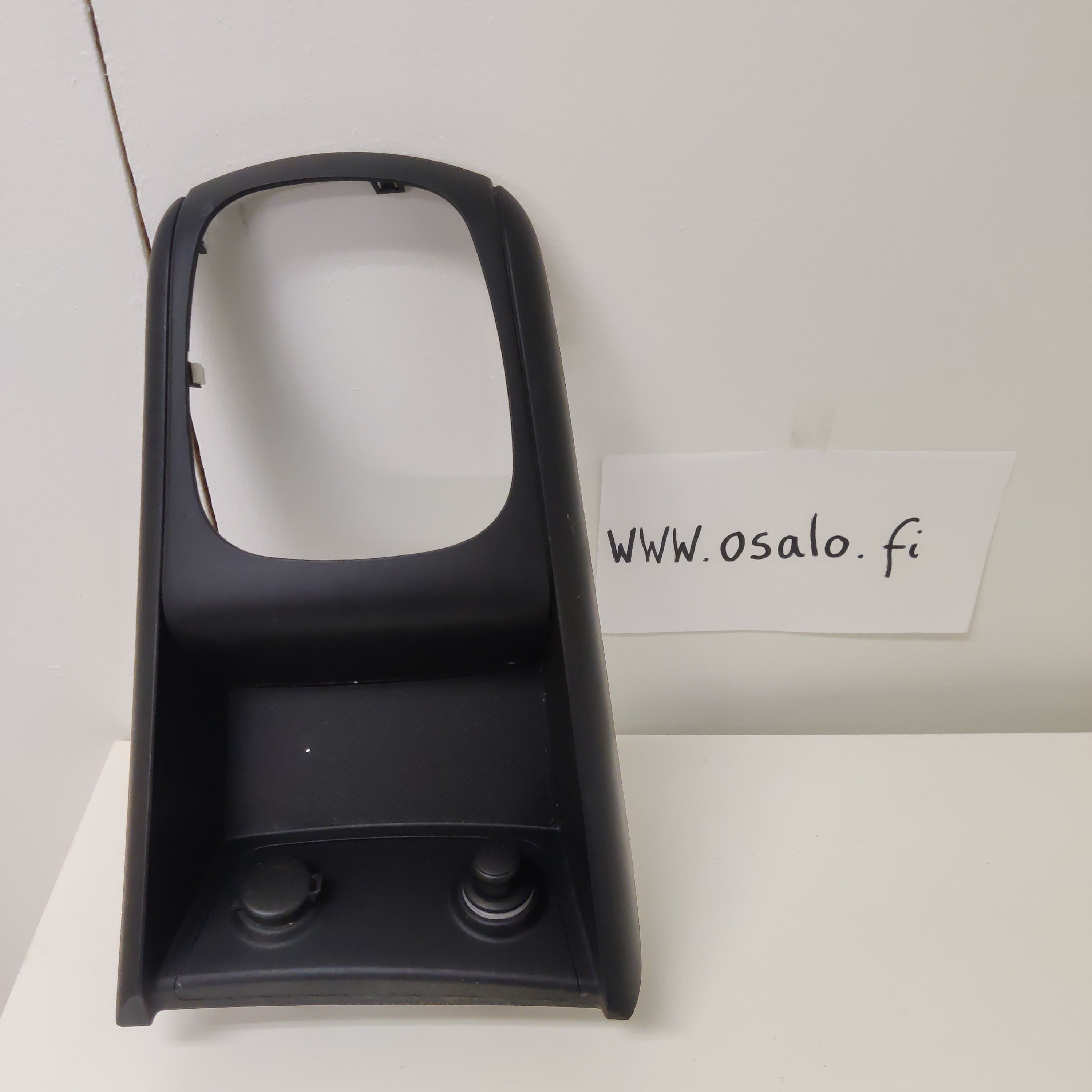 Keskikonsolin verhoilu, Hyundai i30 cw 1.6 Farmari  2009, 84651-2L000
