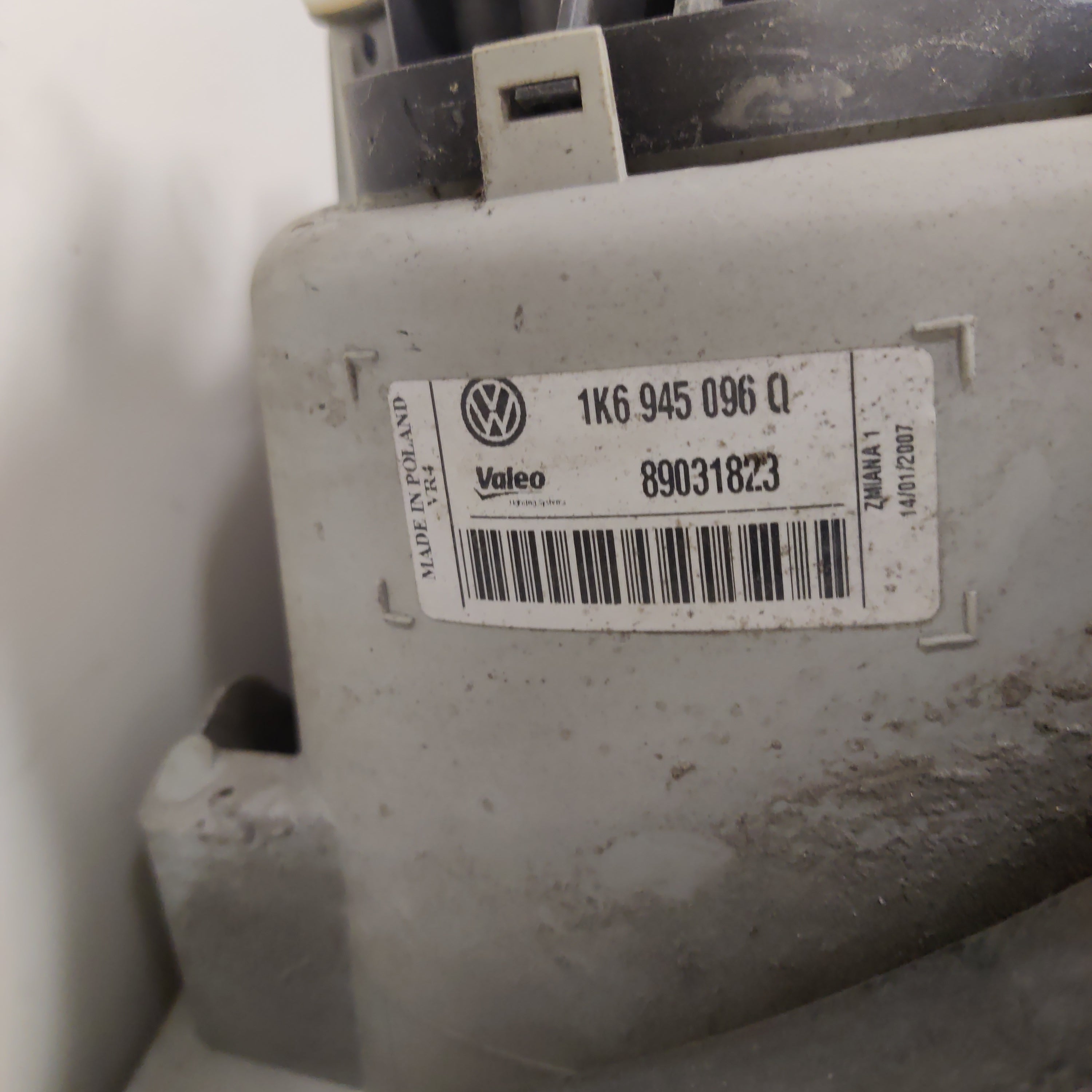 Takavalo, oikea, Vw Golf V 1.6 Hatchback 2007, 1K6945096Q