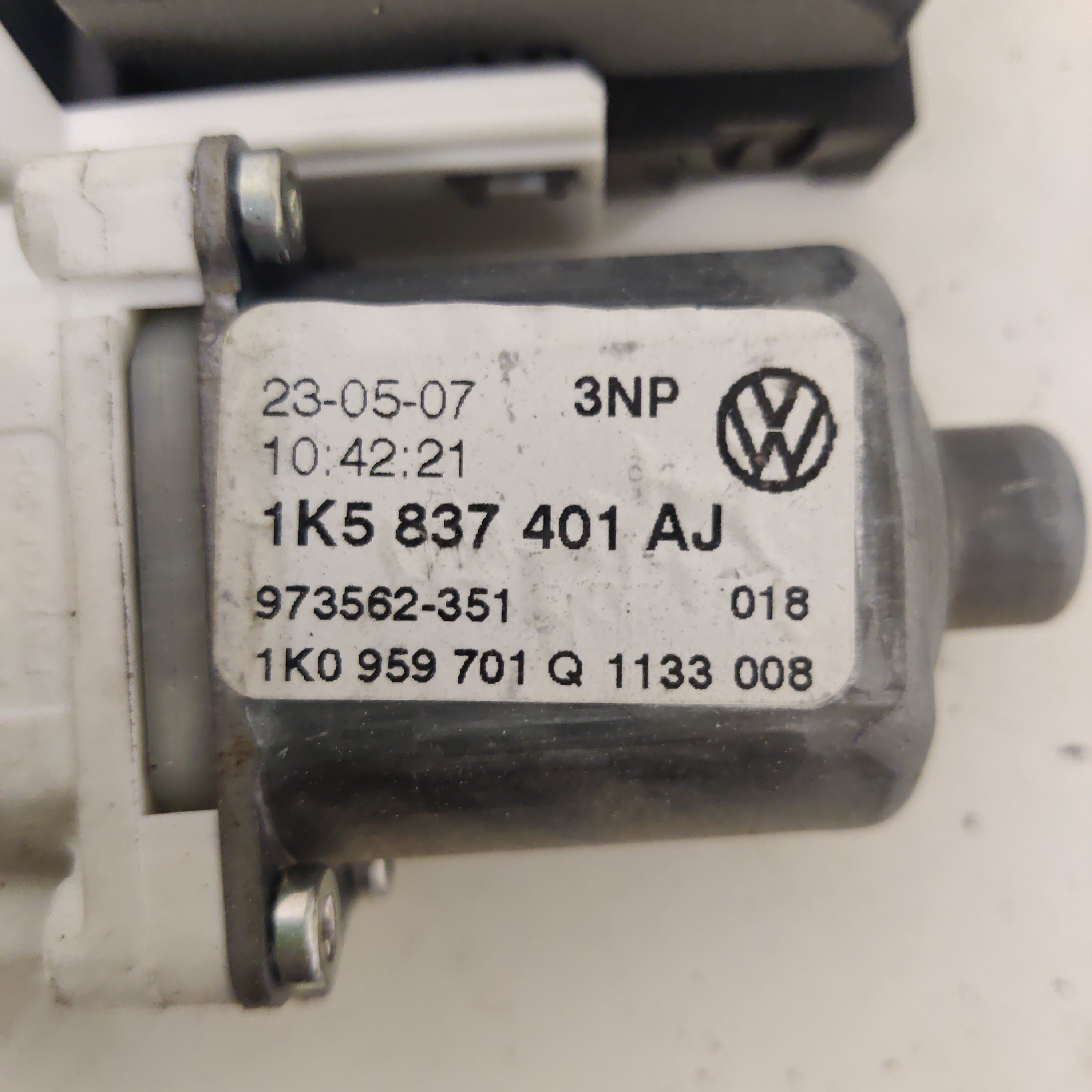 Lasinnostimen moottori, vasen etu, Vw Jetta V (1K2) 77 kW Diesel, 1K5837401AJ