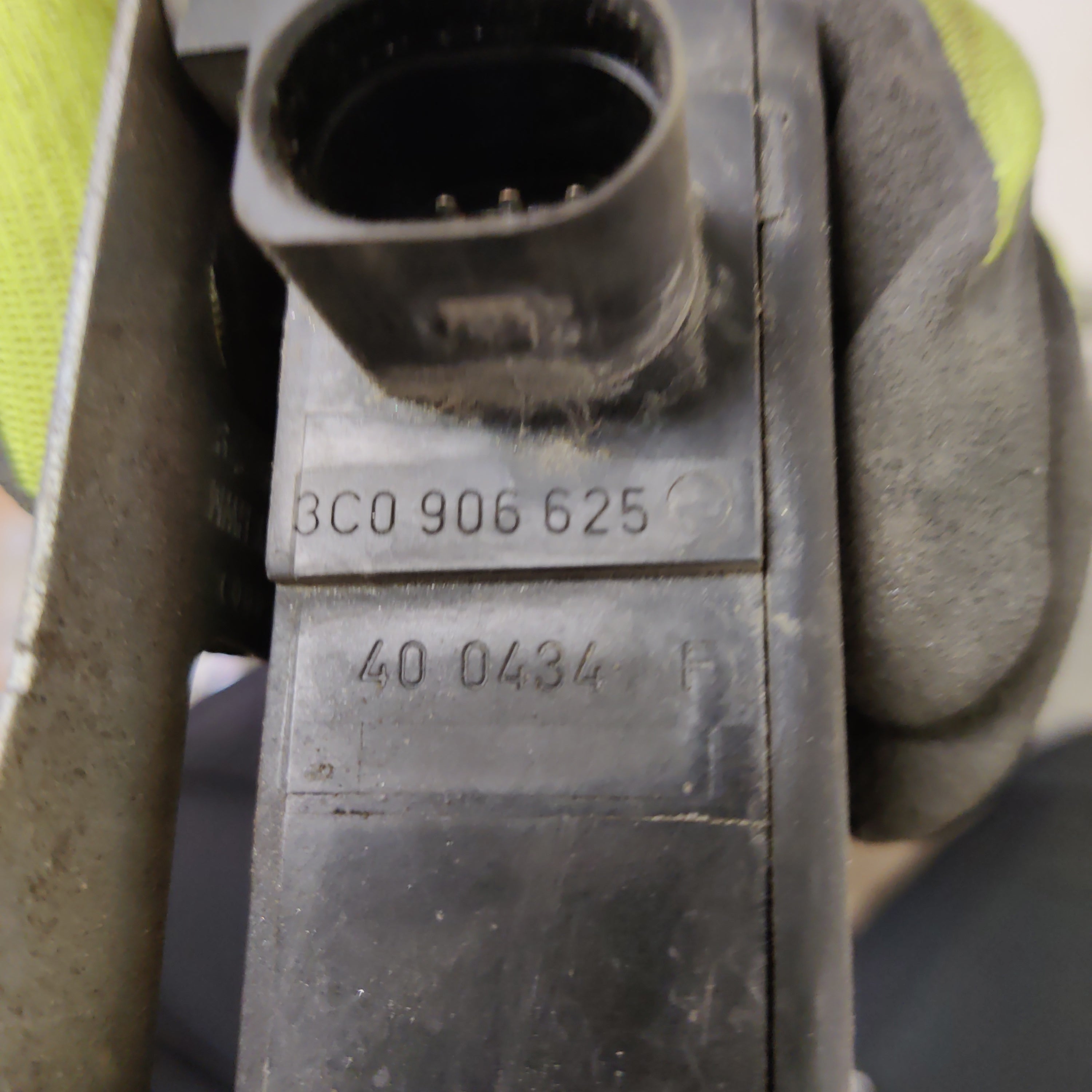 Alipainepumppu, WV Passat 1.9 2005, 3C0906625